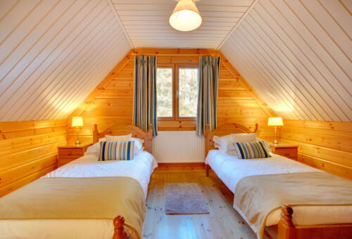 Apple Tree - twin bedroom