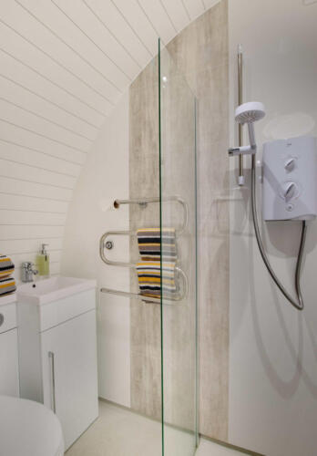 Fern Pod - shower room