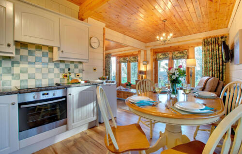 Lime Tree dining and kitchen